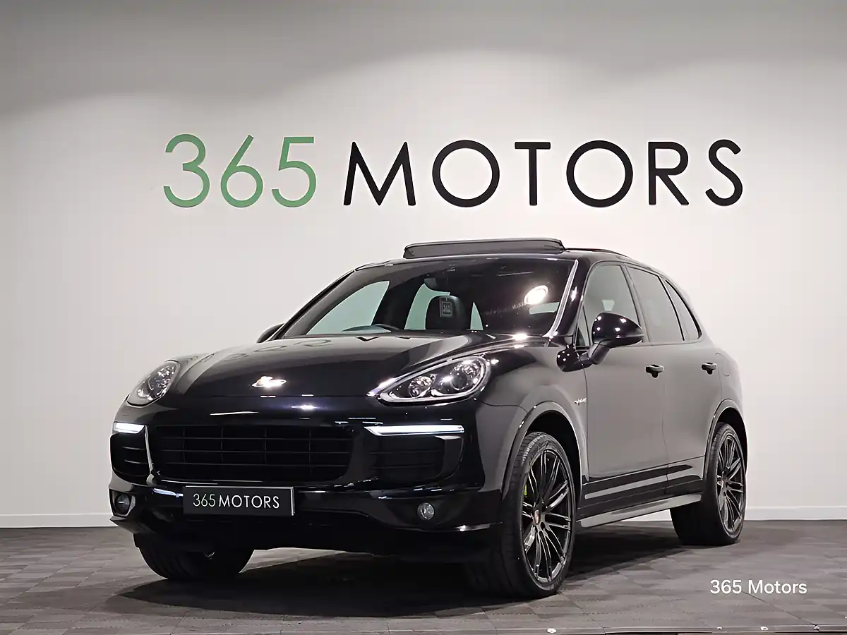 Used 2016 Porsche Cayenne S Black - Front View