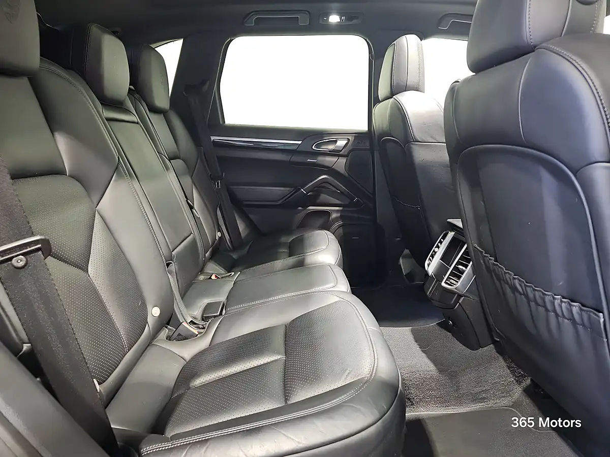 Used 2016 Porsche Cayenne S Black - Interior and Exterior details 11