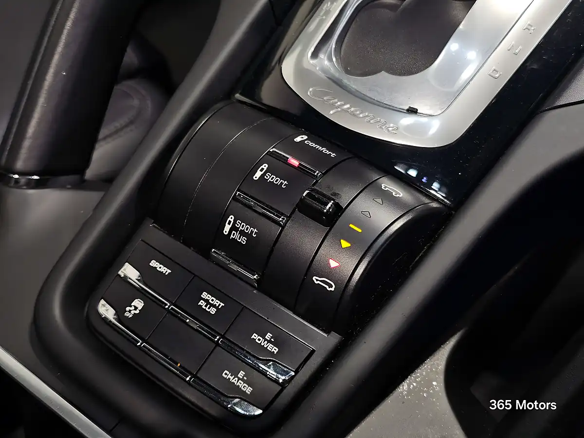 Used 2016 Porsche Cayenne S Black - Interior and Exterior details 12