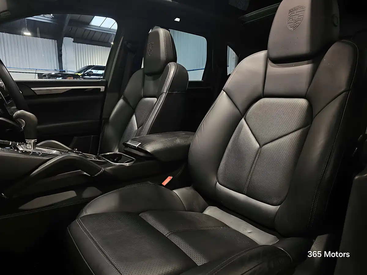 Used 2016 Porsche Cayenne S Black - Interior and Exterior details 8
