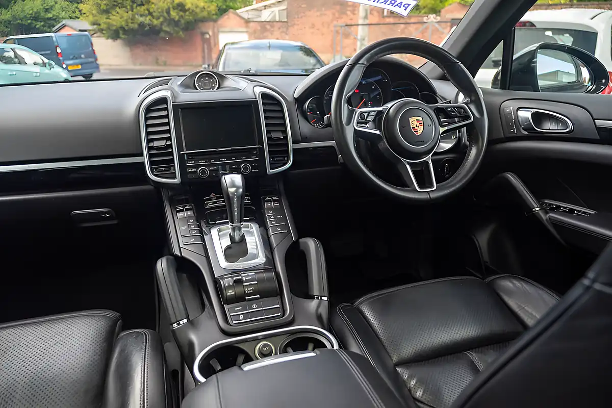 Used 2016 Porsche Cayenne S Jet Black Metallic - Interior and Exterior details 20