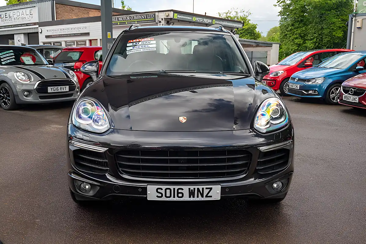 Used 2016 Porsche Cayenne S Jet Black Metallic - Interior and Exterior details 3
