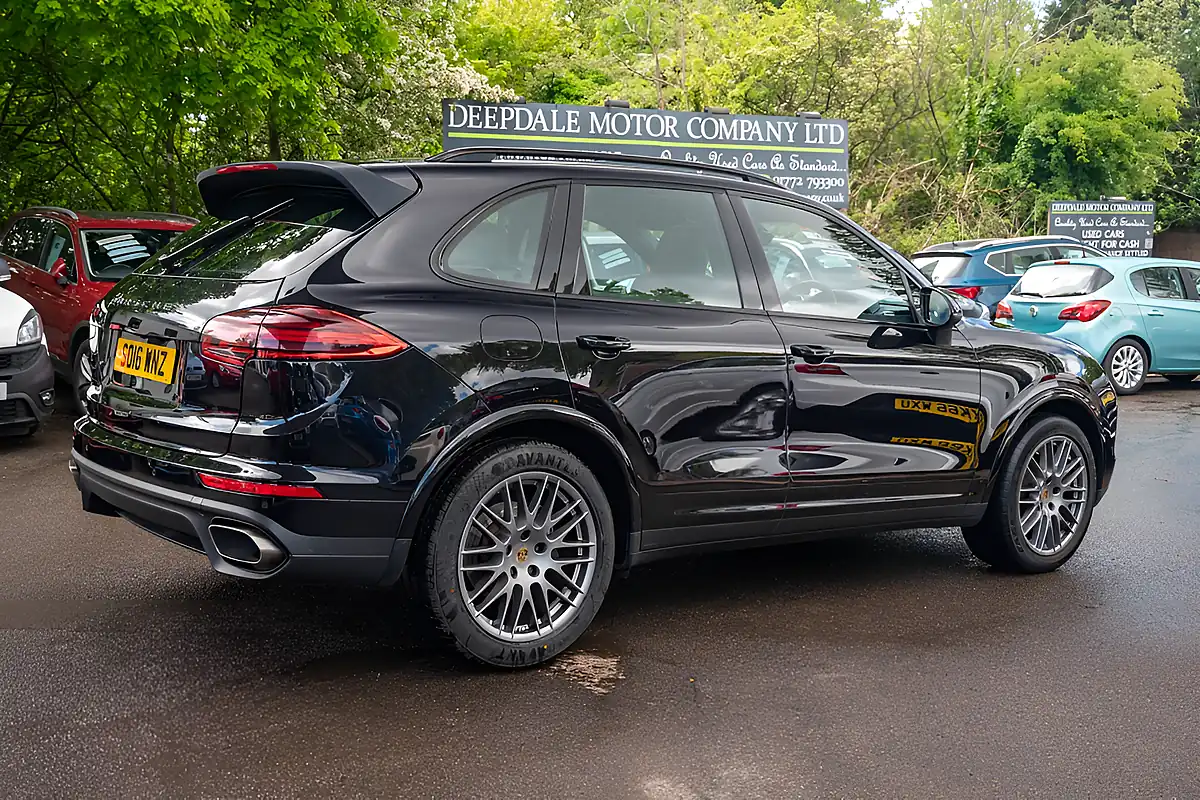 Used 2016 Porsche Cayenne S Jet Black Metallic - Interior and Exterior details 8