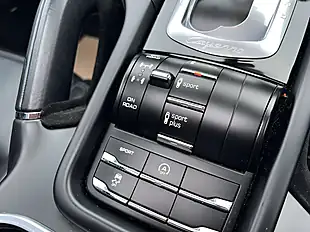 Used 2016 Porsche Cayenne S Sapphire Blue - Interior and Exterior details 18