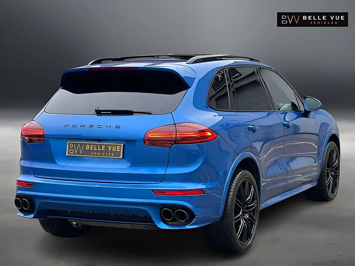 Used 2016 Porsche Cayenne S Sapphire Blue - Interior and Exterior details 4
