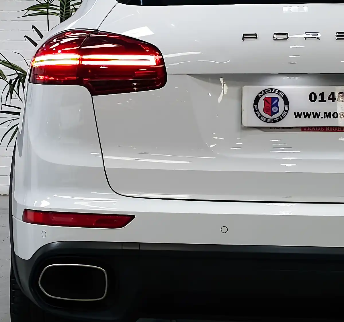 Used 2016 Porsche Cayenne White - Interior and Exterior details 12