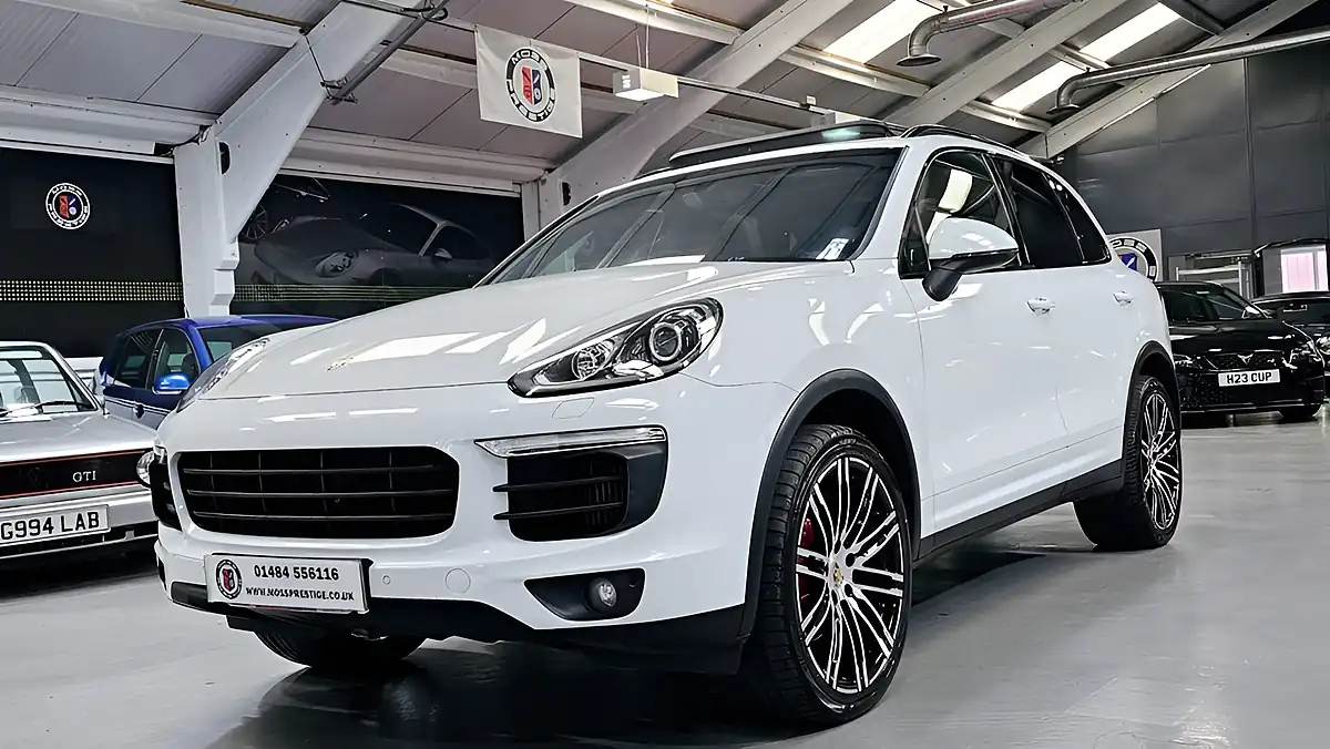 Used 2016 Porsche Cayenne White - Interior and Exterior details 13