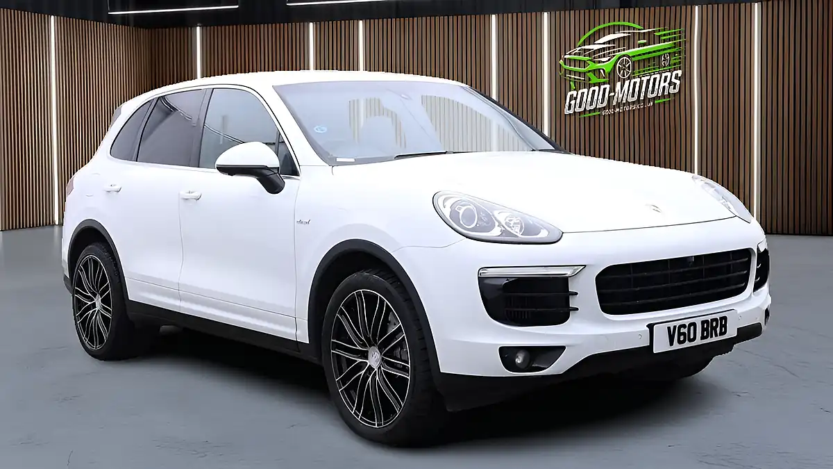 Used 2016 Porsche Cayenne White - Interior and Exterior details 3