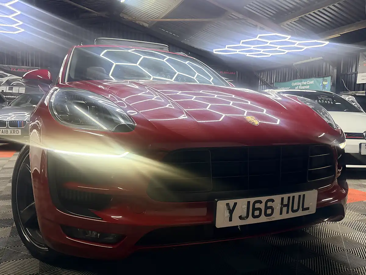 Used 2016 Porsche Macan Gts Red - Front View