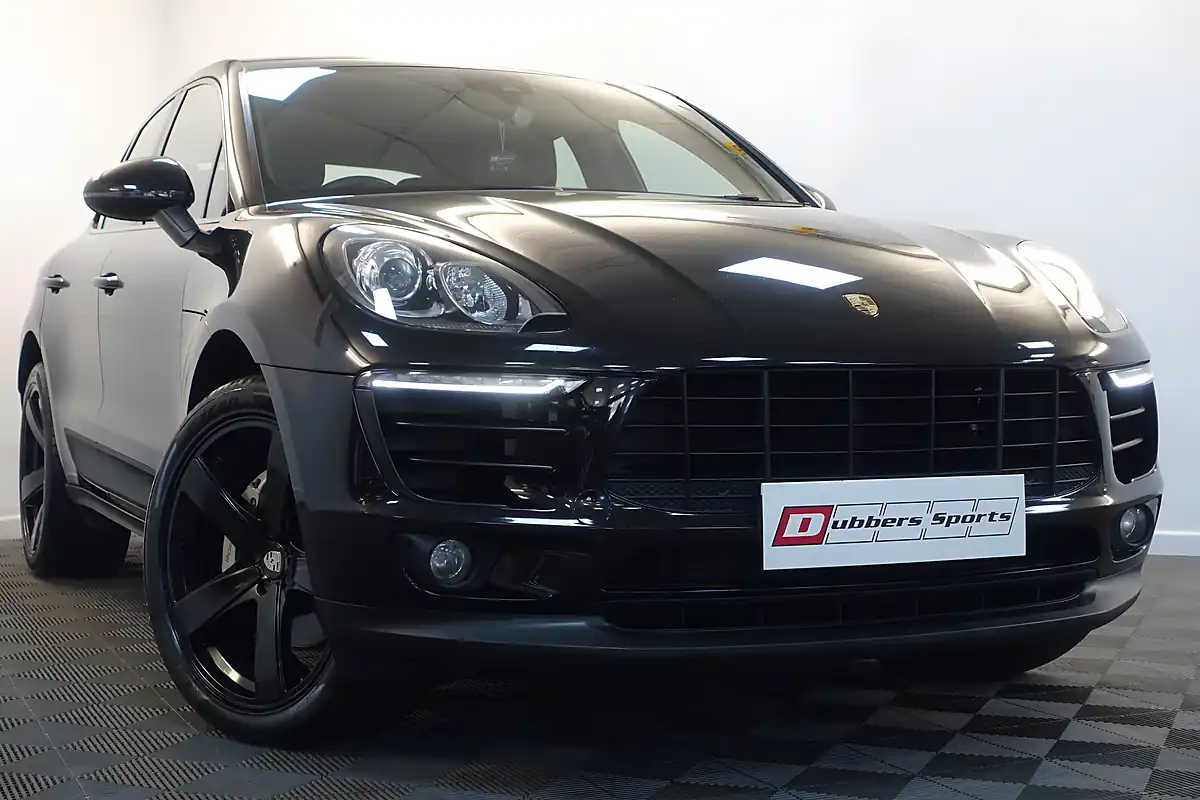 Used 2016 Porsche Macan S Black - Front View