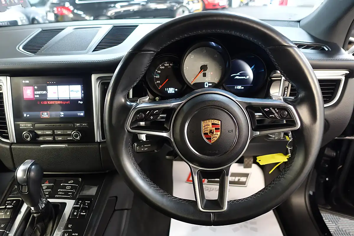 Used 2016 Porsche Macan S Black - Interior and Exterior details 12