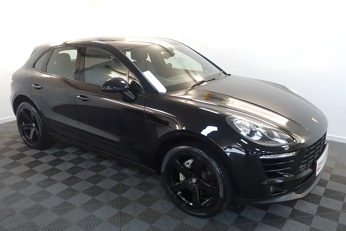 Used 2016 Porsche Macan S Black - Interior and Exterior details 4