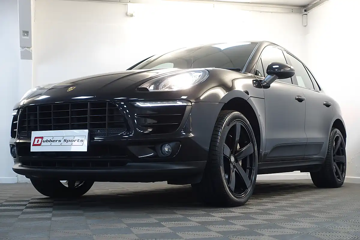 Used 2016 Porsche Macan S Black - Interior and Exterior details 8