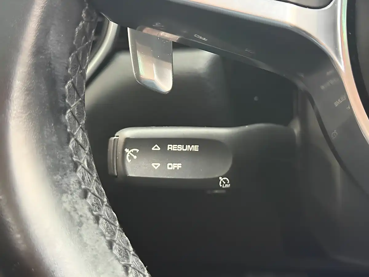 Used 2016 Porsche Macan S Black - Interior and Exterior details 14