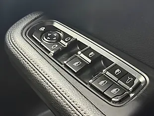 Used 2016 Porsche Macan S Black - Interior and Exterior details 15