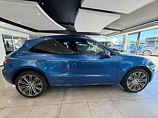 Used 2016 Porsche Macan S Blue - Interior and Exterior details 10