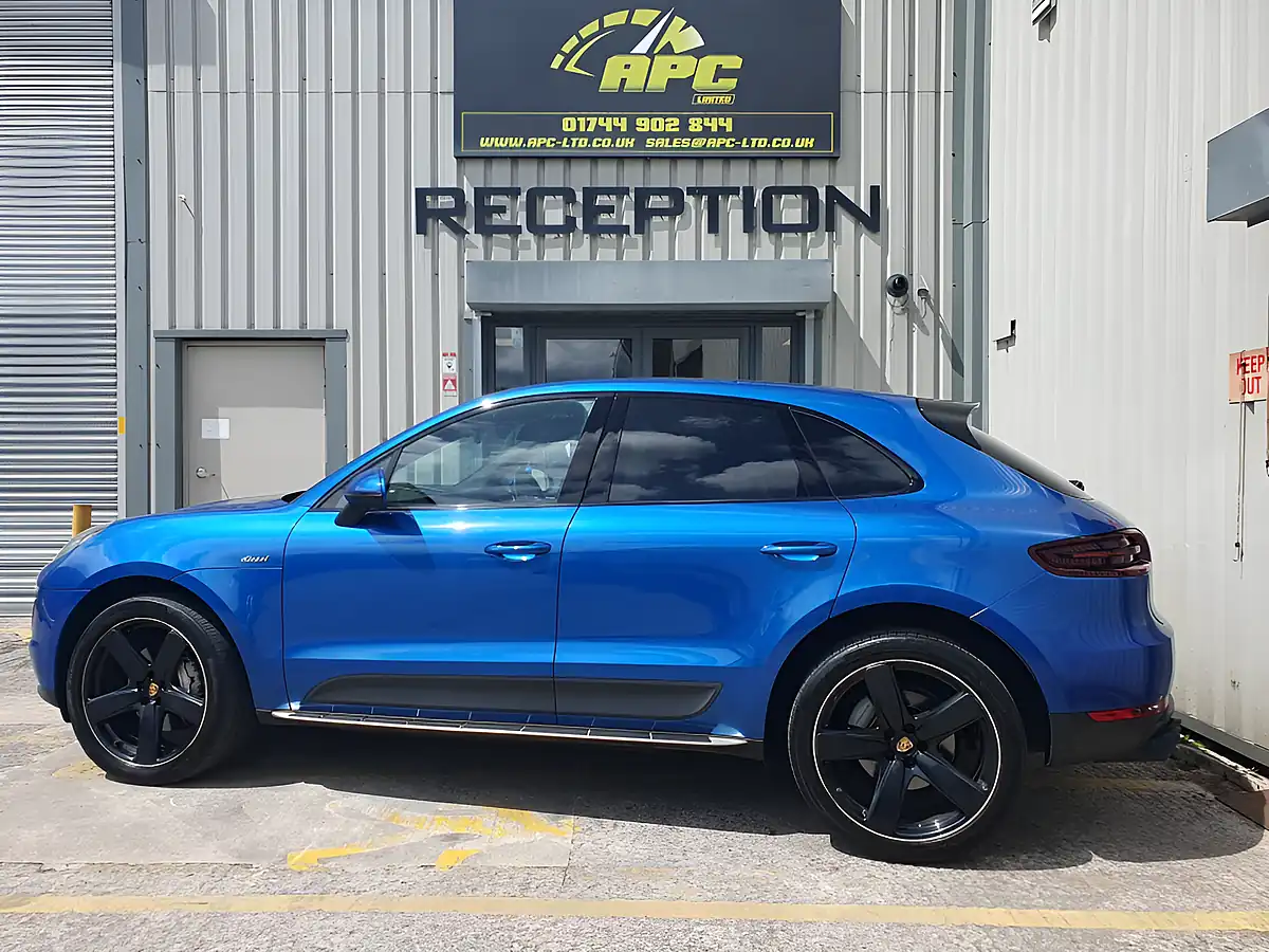 Used 2016 Porsche Macan S Blue - Interior and Exterior details 3