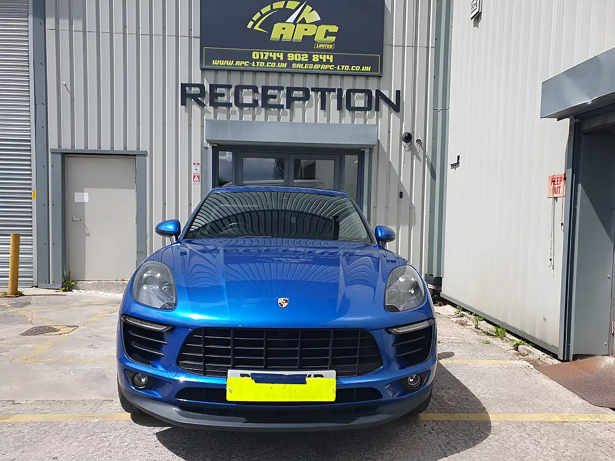 Used 2016 Porsche Macan S Blue - Interior and Exterior details 5
