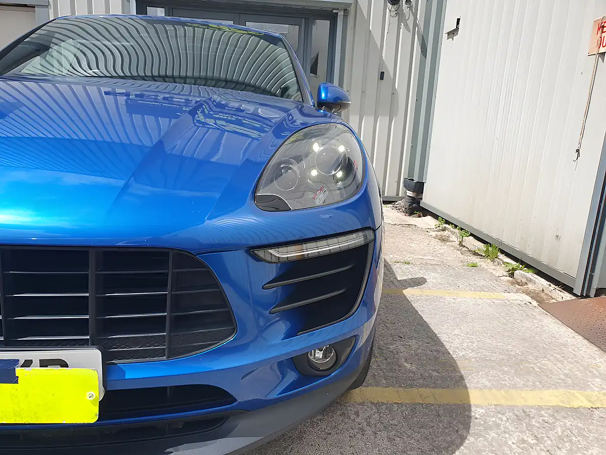 Used 2016 Porsche Macan S Blue - Interior and Exterior details 7