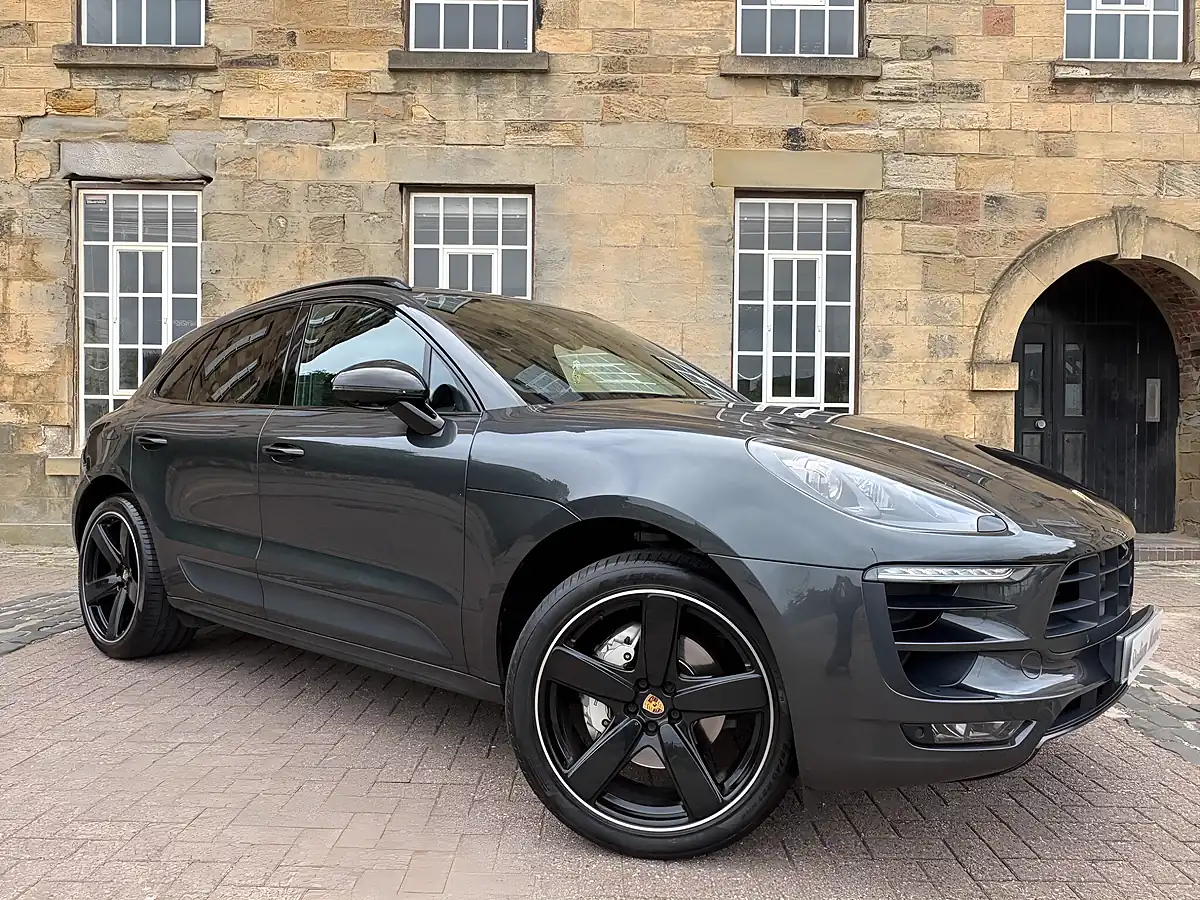 Used 2016 Porsche Macan S Grey - Front View