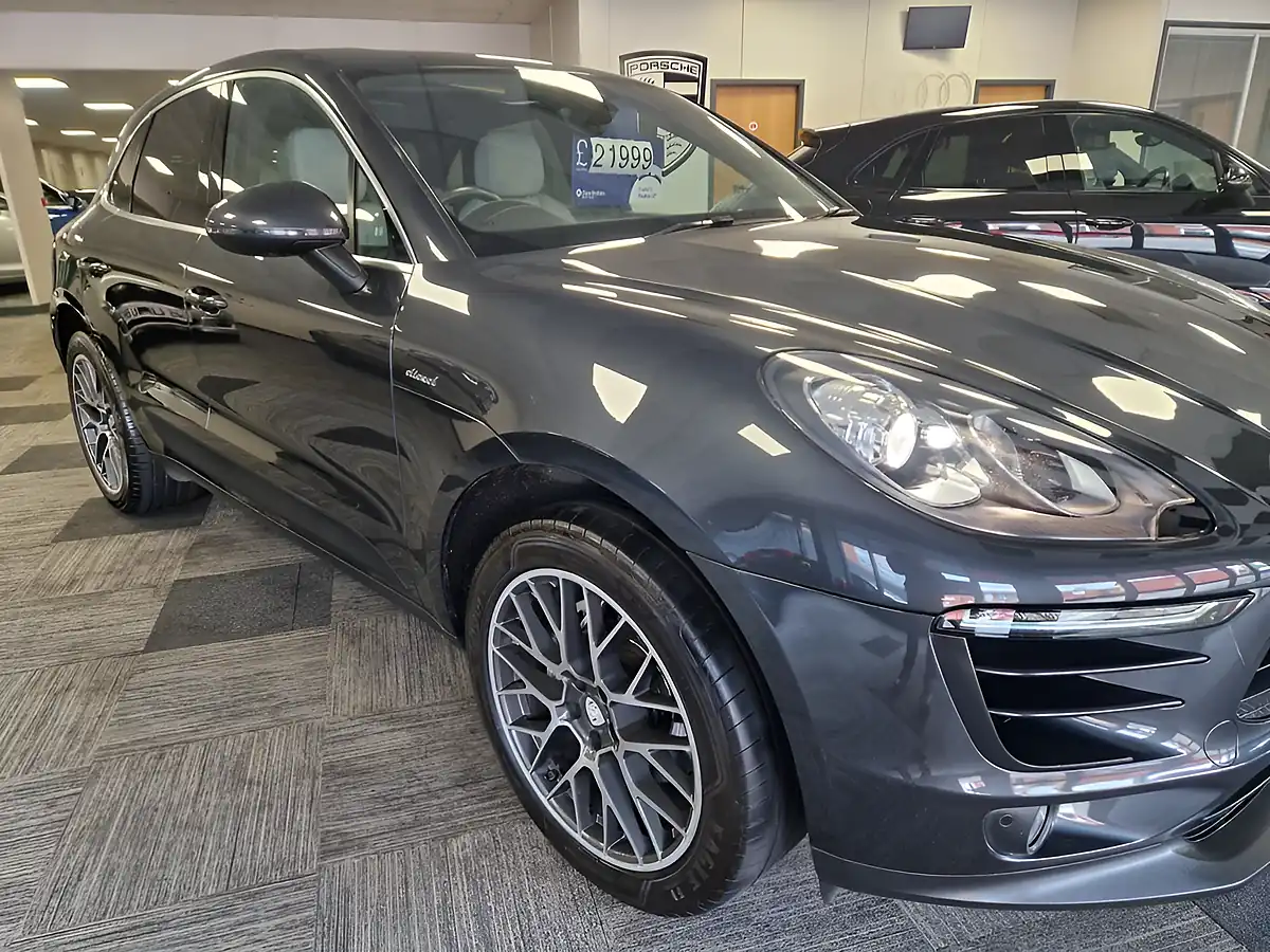 Used 2016 Porsche Macan S Grey - Interior and Exterior details 11