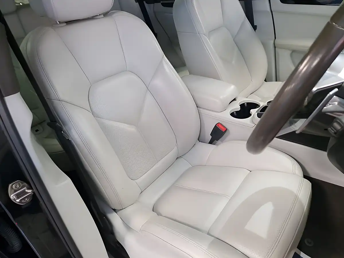 Used 2016 Porsche Macan S Grey - Interior and Exterior details 17