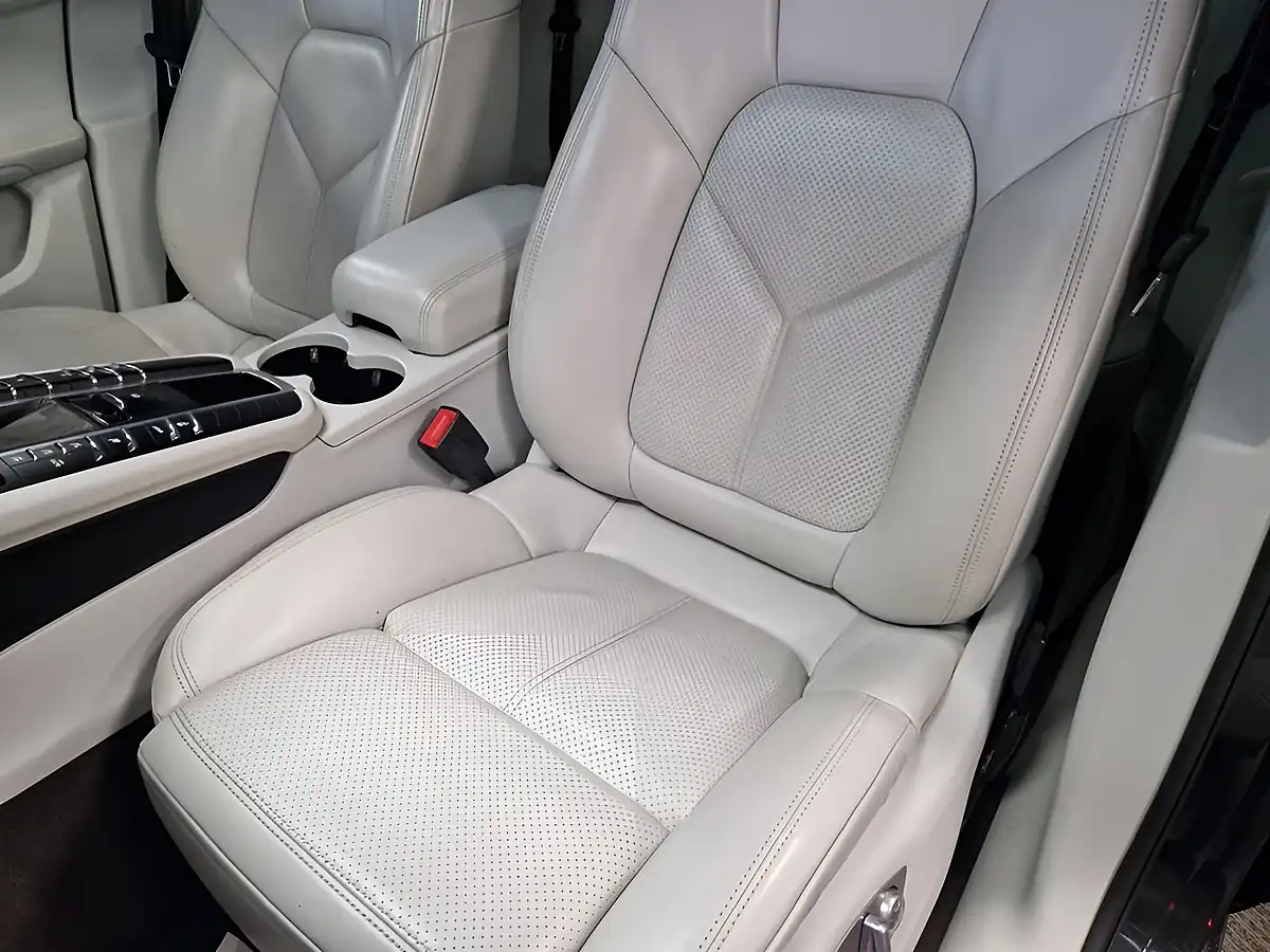 Used 2016 Porsche Macan S Grey - Interior and Exterior details 20