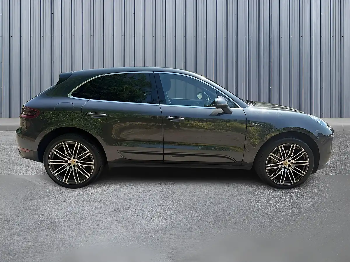Used 2016 Porsche Macan S Grey - Interior and Exterior details 7