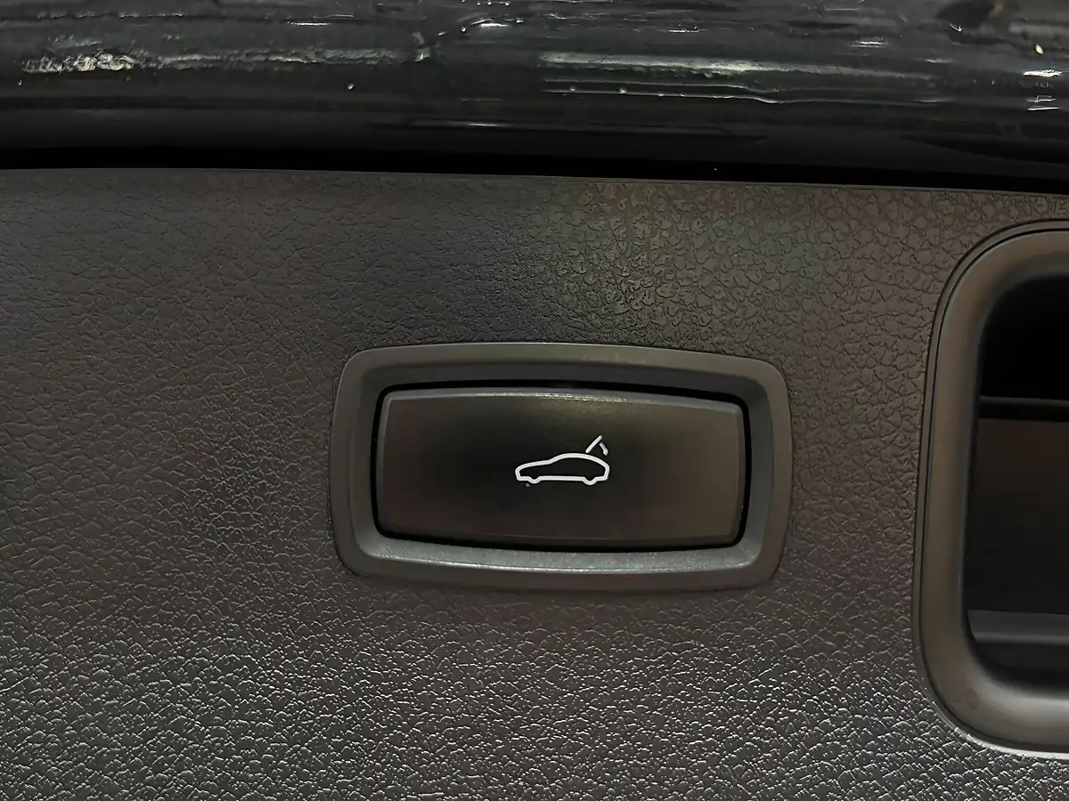 Used 2016 Porsche Macan S Grey - Interior and Exterior details 19
