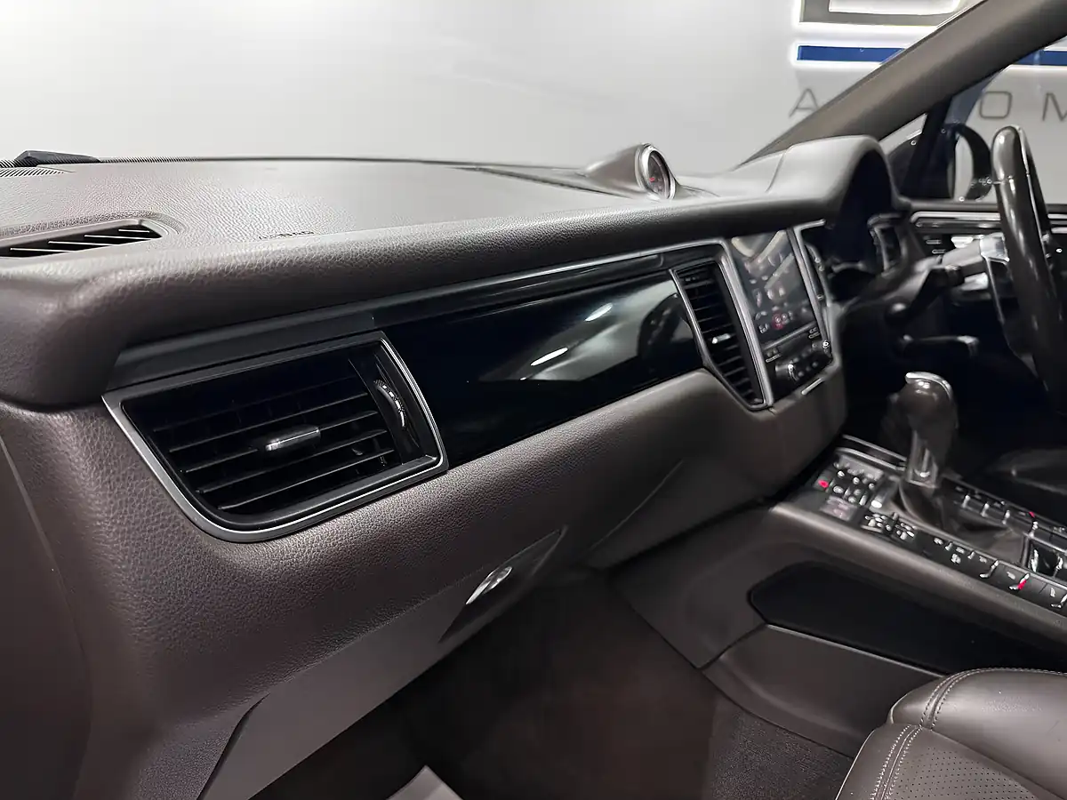 Used 2016 Porsche Macan S Grey - Interior and Exterior details 18