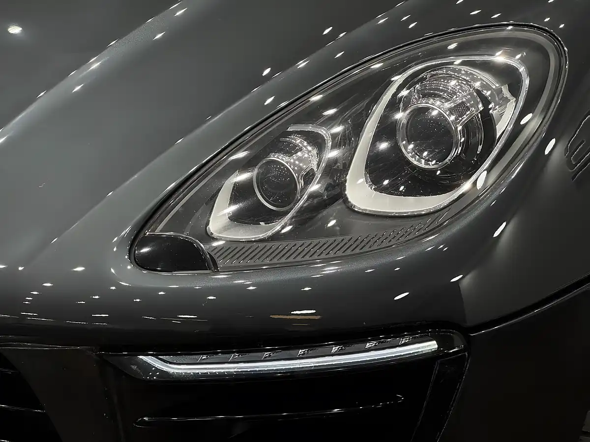 Used 2016 Porsche Macan S Grey - Interior and Exterior details 8