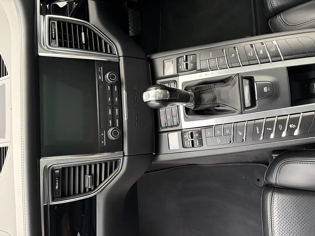 Used 2016 Porsche Macan S Grey - Interior and Exterior details 18
