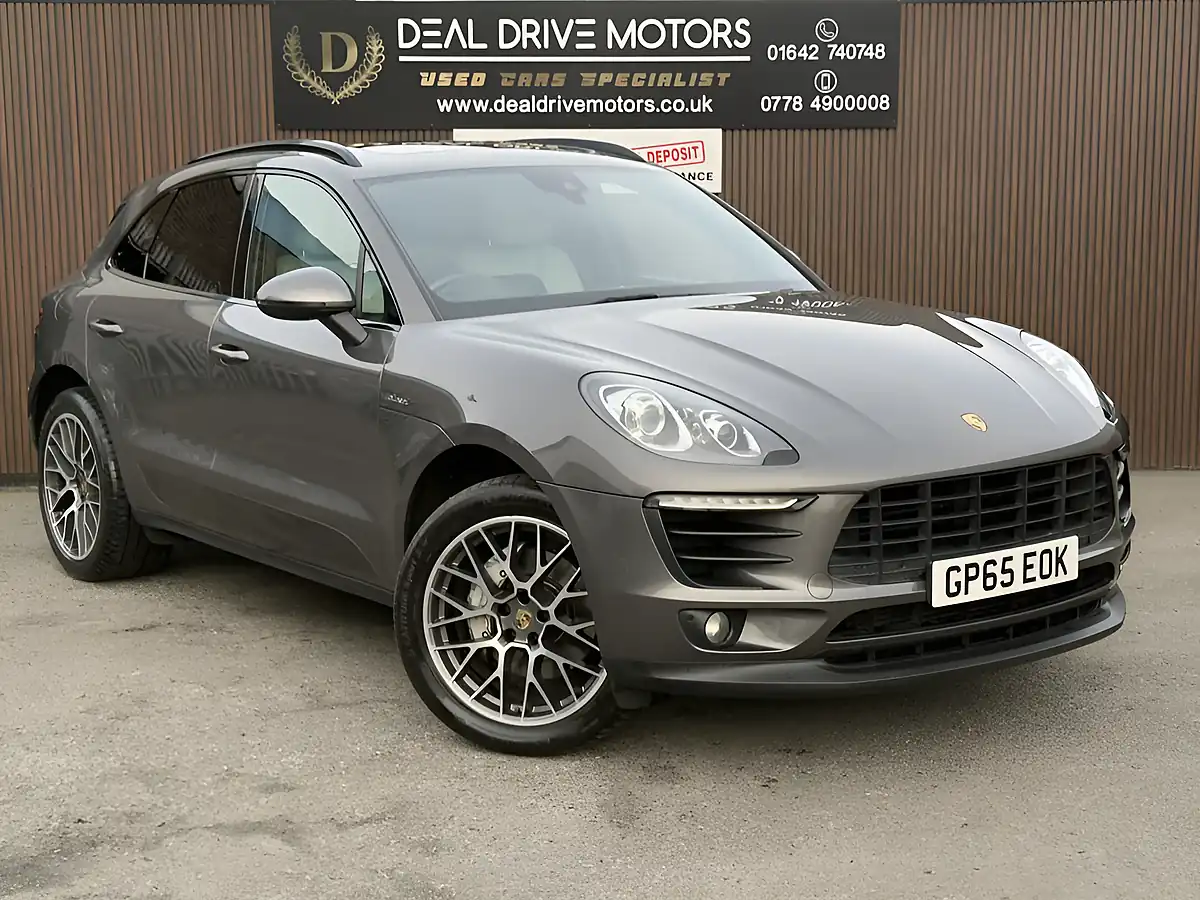 Used 2016 Porsche Macan S Grey - Front View