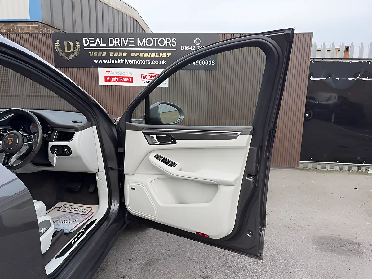Used 2016 Porsche Macan S Grey - Interior and Exterior details 10