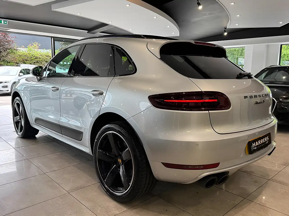 Used 2016 Porsche Macan S Silver - Interior and Exterior details 2
