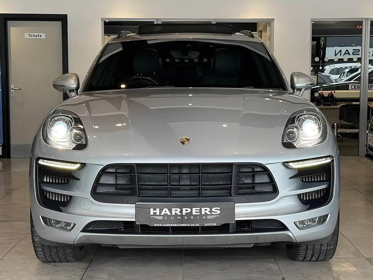 Used 2016 Porsche Macan S Silver - Interior and Exterior details 4