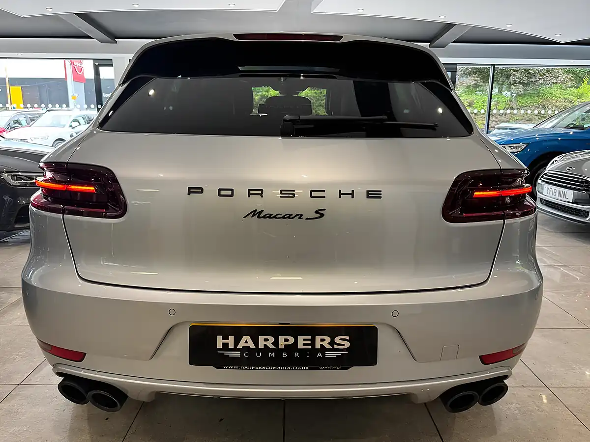 Used 2016 Porsche Macan S Silver - Interior and Exterior details 6