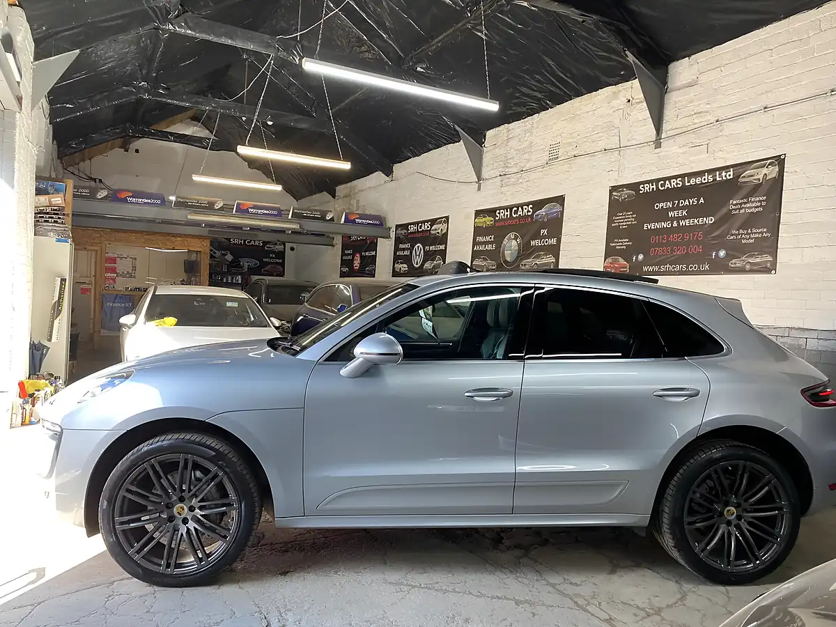 Used 2016 Porsche Macan S Silver - Interior and Exterior details 16