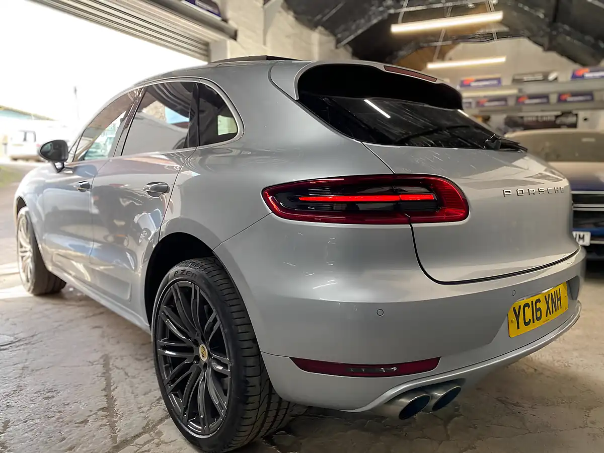 Used 2016 Porsche Macan S Silver - Interior and Exterior details 5