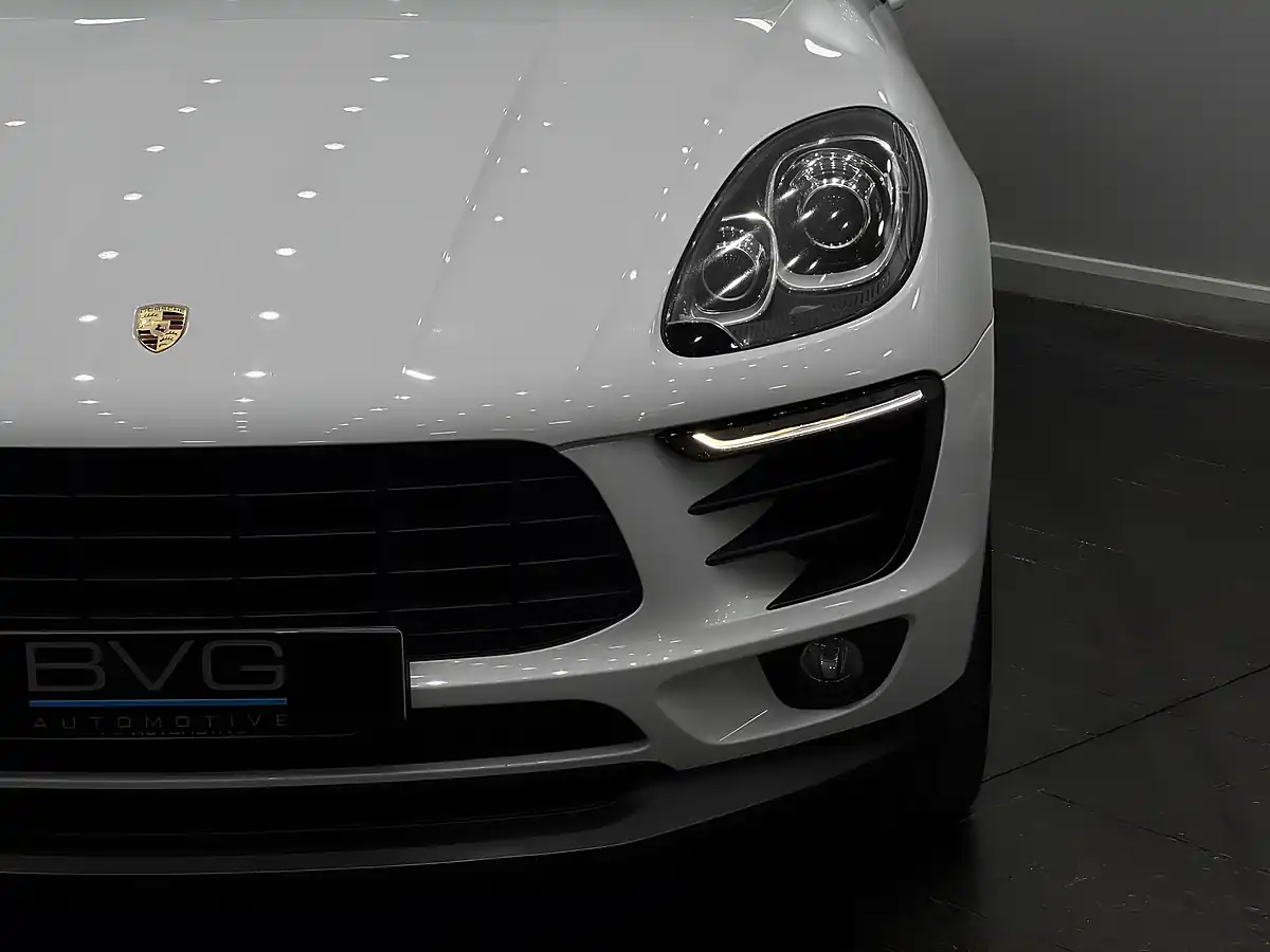 Used 2016 Porsche Macan S White - Interior and Exterior details 10