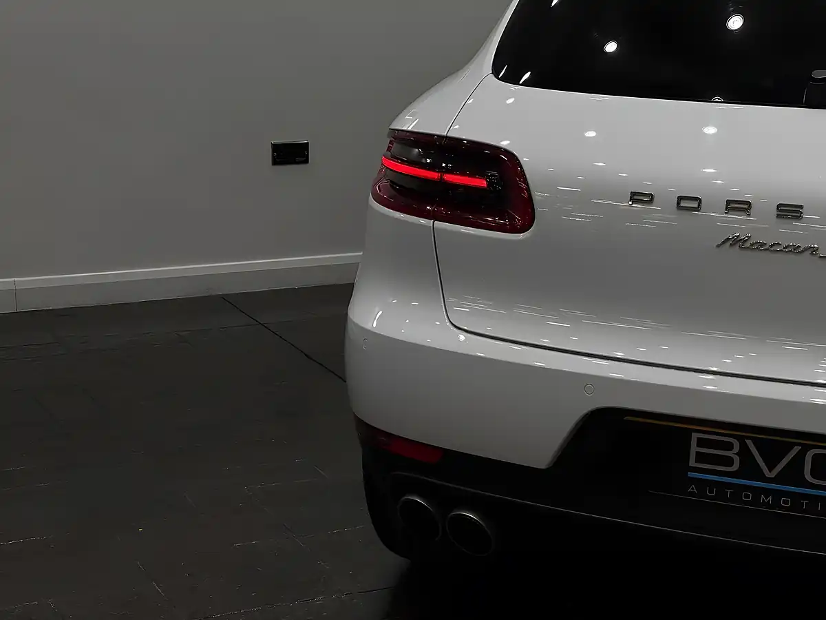 Used 2016 Porsche Macan S White - Interior and Exterior details 11
