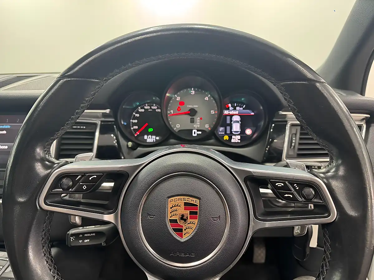 Used 2016 Porsche Macan S White - Interior and Exterior details 15