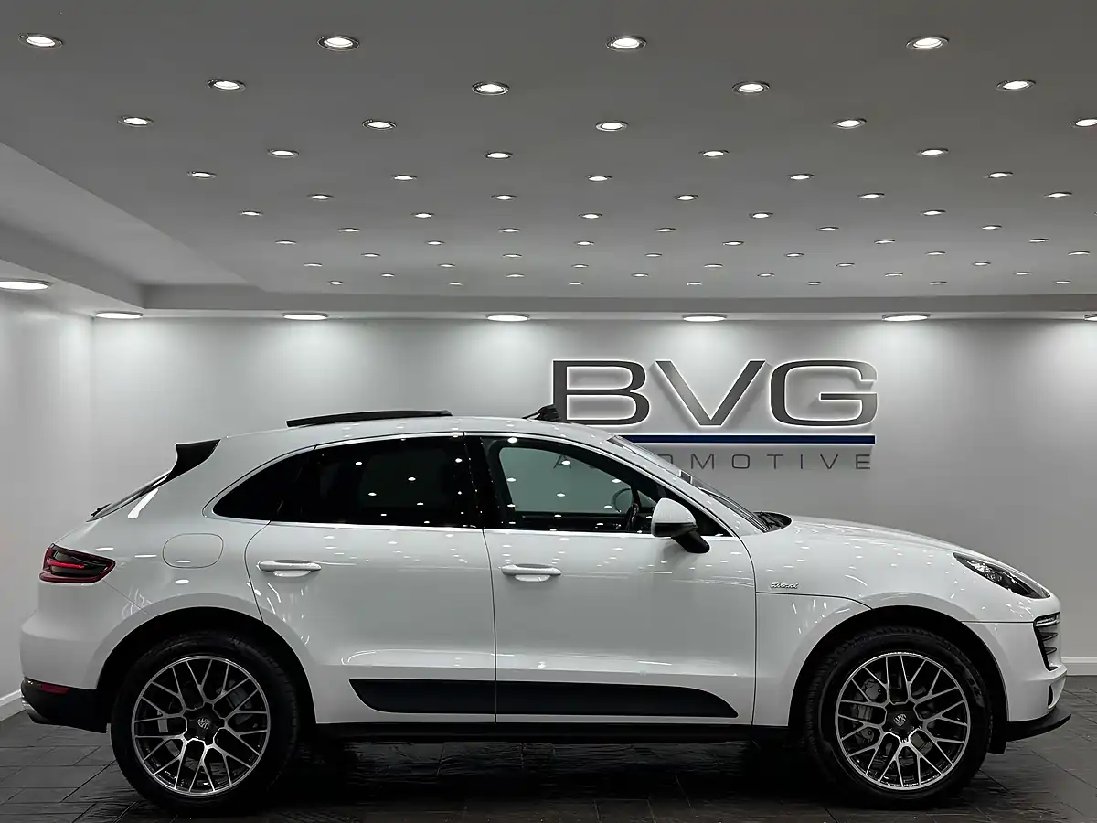 Used 2016 Porsche Macan S White - Interior and Exterior details 6
