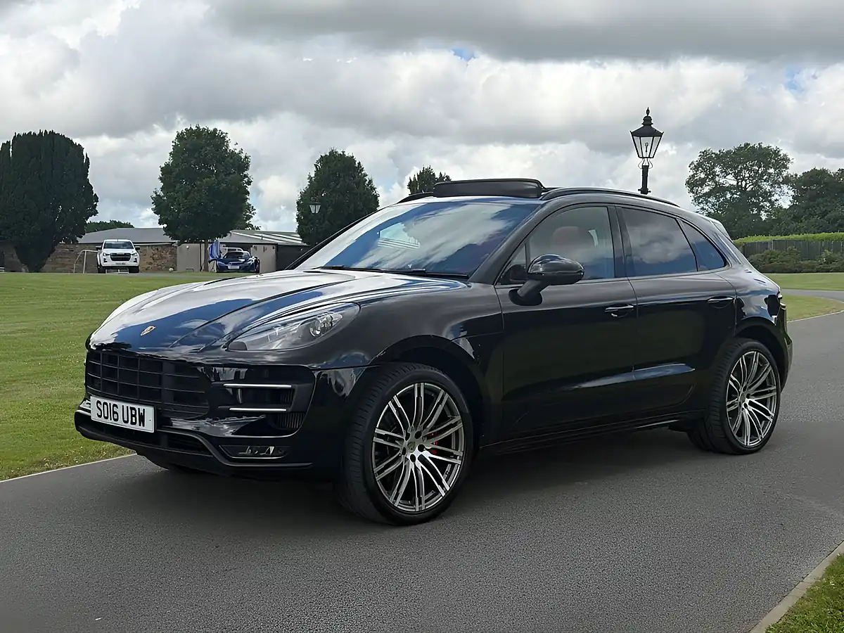 Used 2016 Porsche Macan Turbo Black - Front View