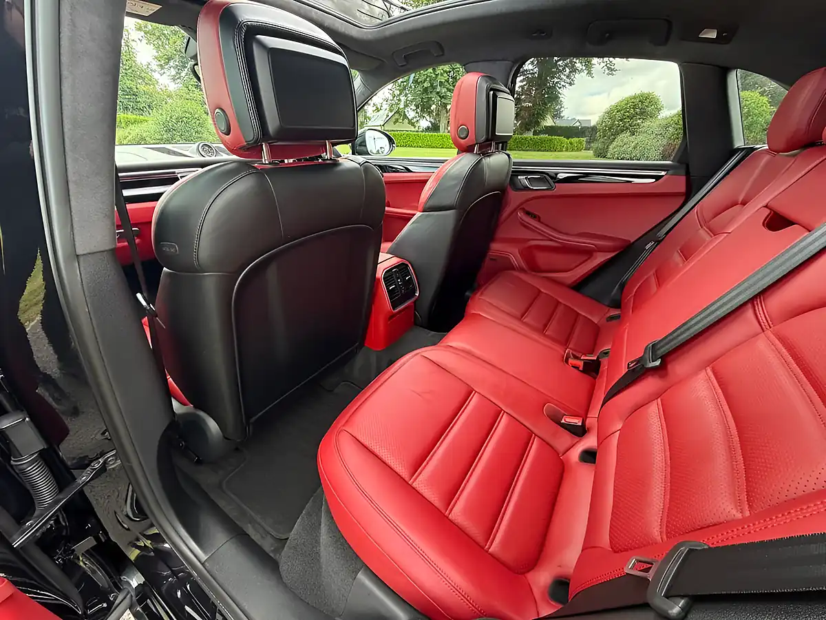Used 2016 Porsche Macan Turbo Black - Interior and Exterior details 11