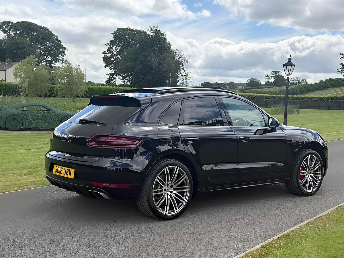 Used 2016 Porsche Macan Turbo Black - Interior and Exterior details 4