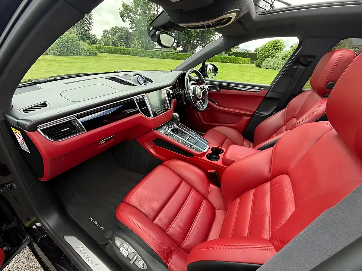 Used 2016 Porsche Macan Turbo Black - Interior and Exterior details 7