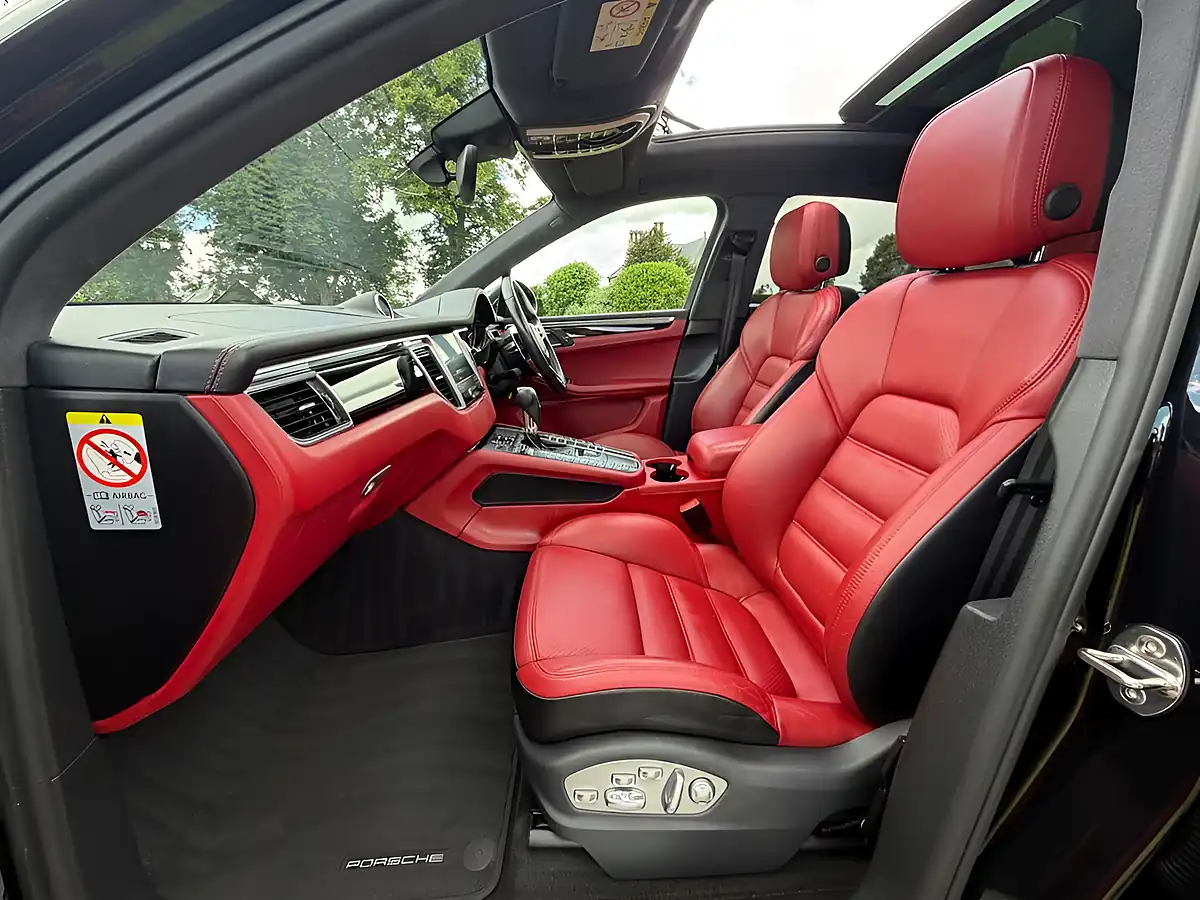 Used 2016 Porsche Macan Turbo Black - Interior and Exterior details 8