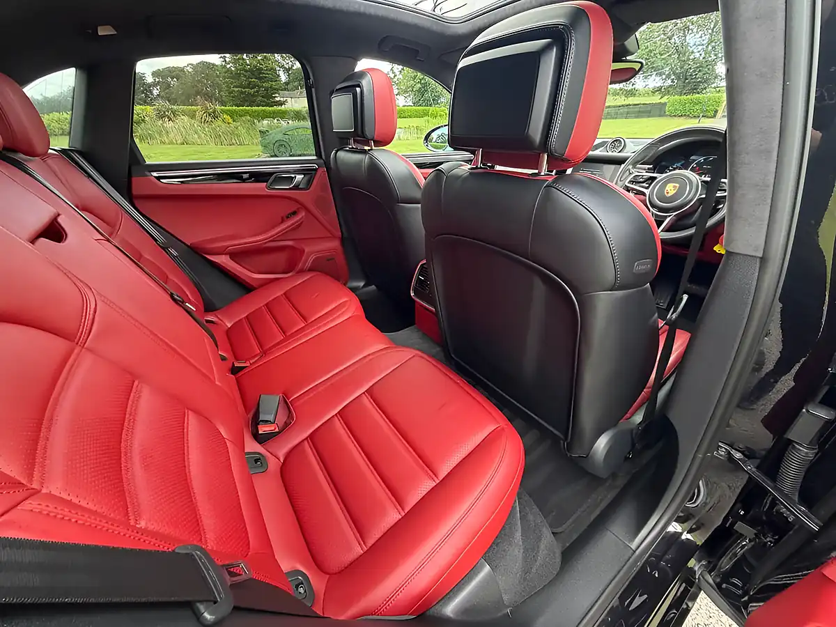 Used 2016 Porsche Macan Turbo Black - Interior and Exterior details 9