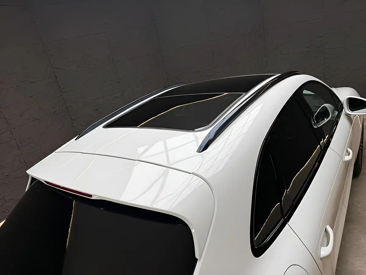 Used 2016 Porsche Macan Turbo White - Interior and Exterior details 13